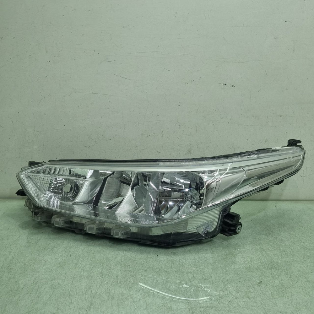 Farol Diant Esq Toyota Yaris 2017/2022 Usado