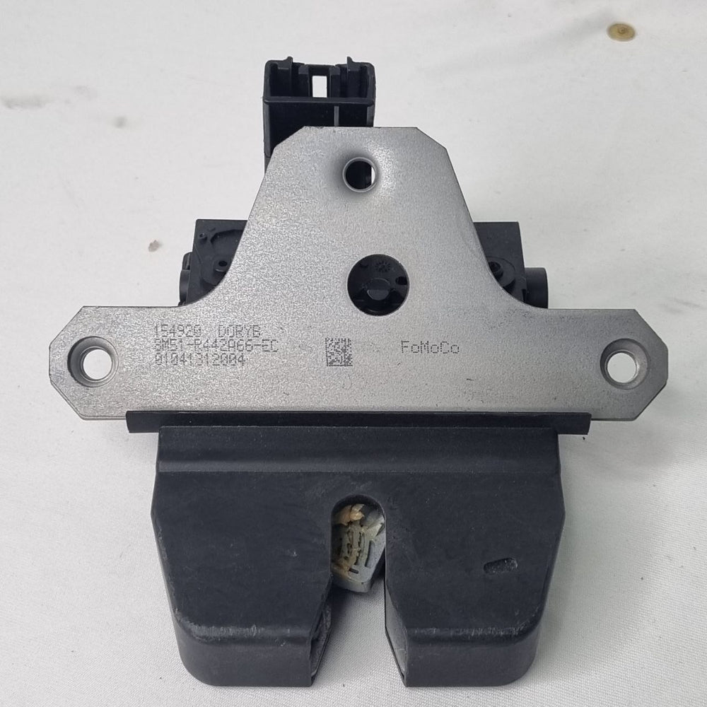 Fechadura Tampa Traseira Ford Focus Hatch 2014/2017 Usada