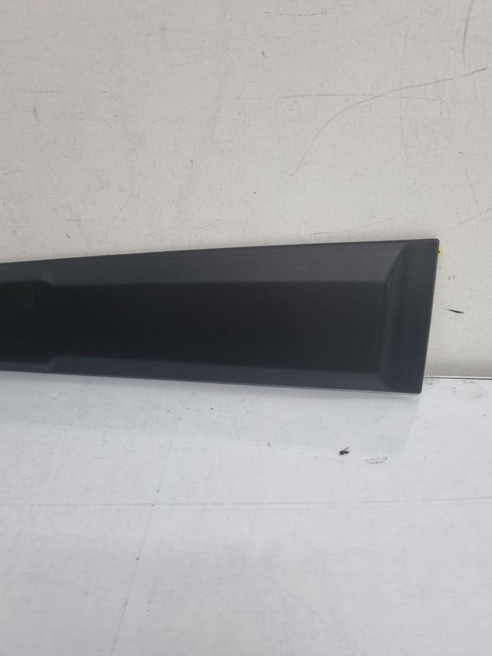 Friso Lateral Dianteiro Esquerdo Renault Kwid Outsider 2020/2026 Novo