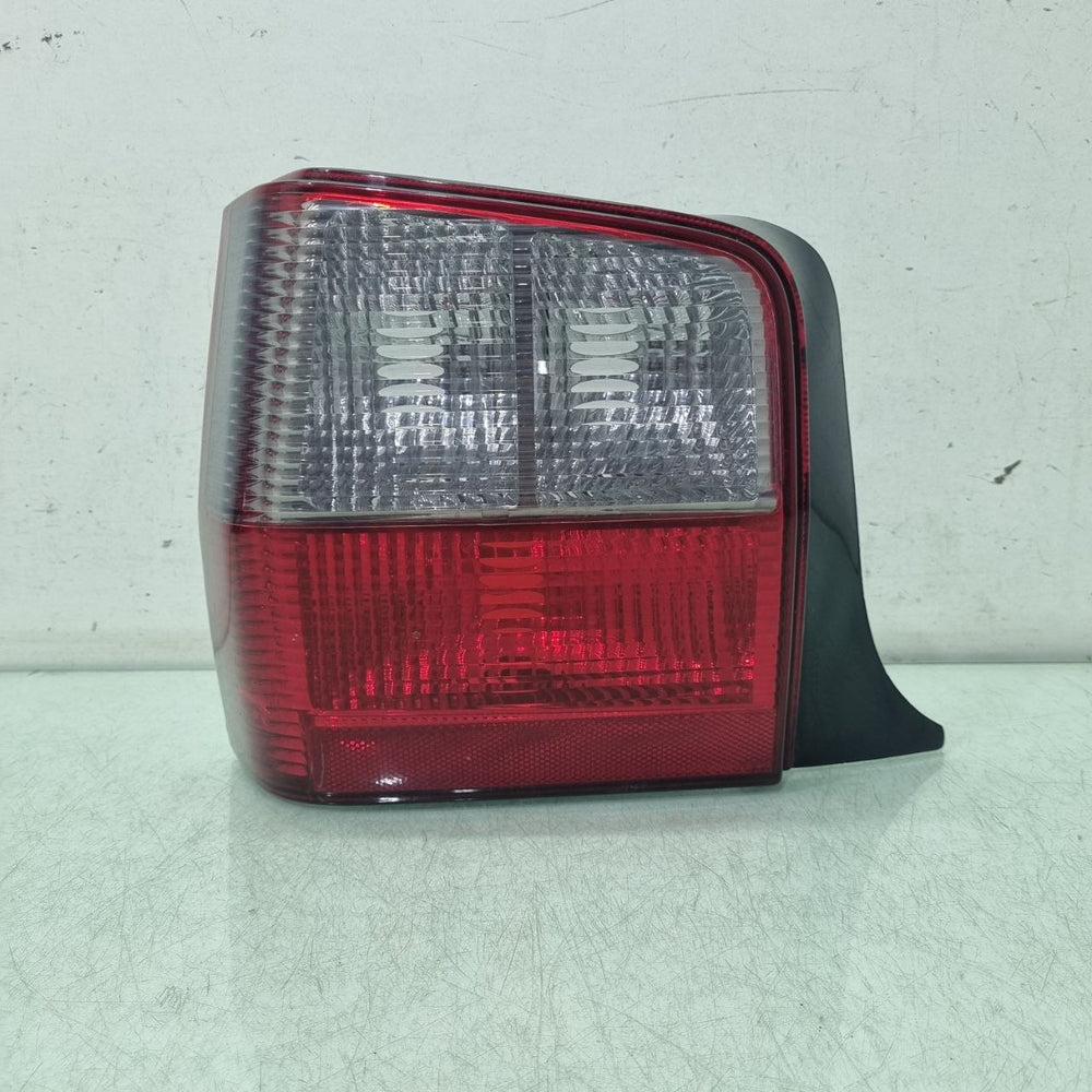 Lanterna Tras Esq Fiat Uno Mille 2007/2011 Usada