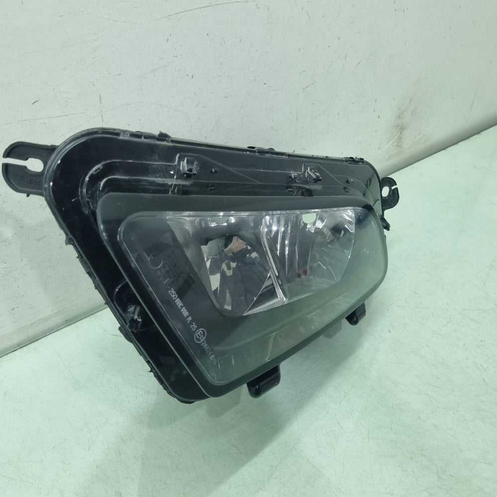 Farol Inferior Esquerdo Fiat Toro 2016/2019 Recuperado