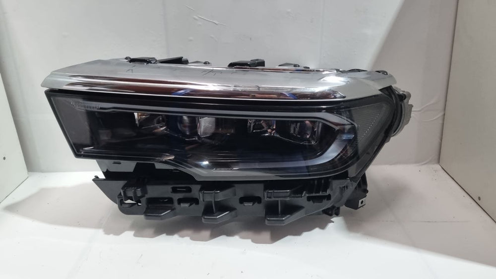 Farol Diant Esq Fiat Strada Rampage 2023/2024 Usado