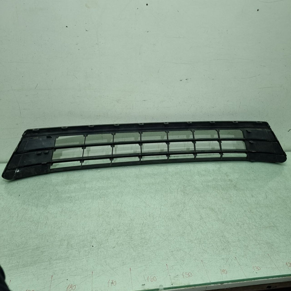 Grade Inf Parachoque VW Polo 2018/2025 Usada