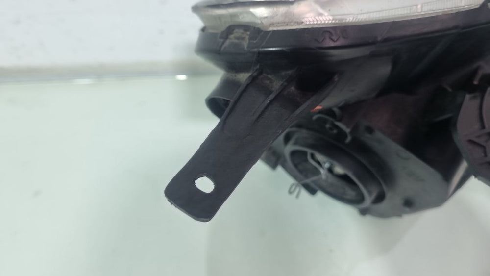Farol Dianteiro Esquerdo Honda CR-V 2004/2007 Usado