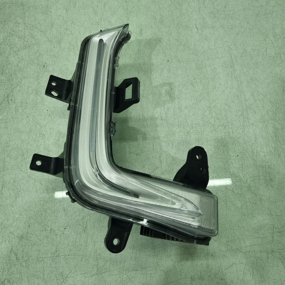 DRL Pisca Esq GM Tracker 2020/2024 Usado