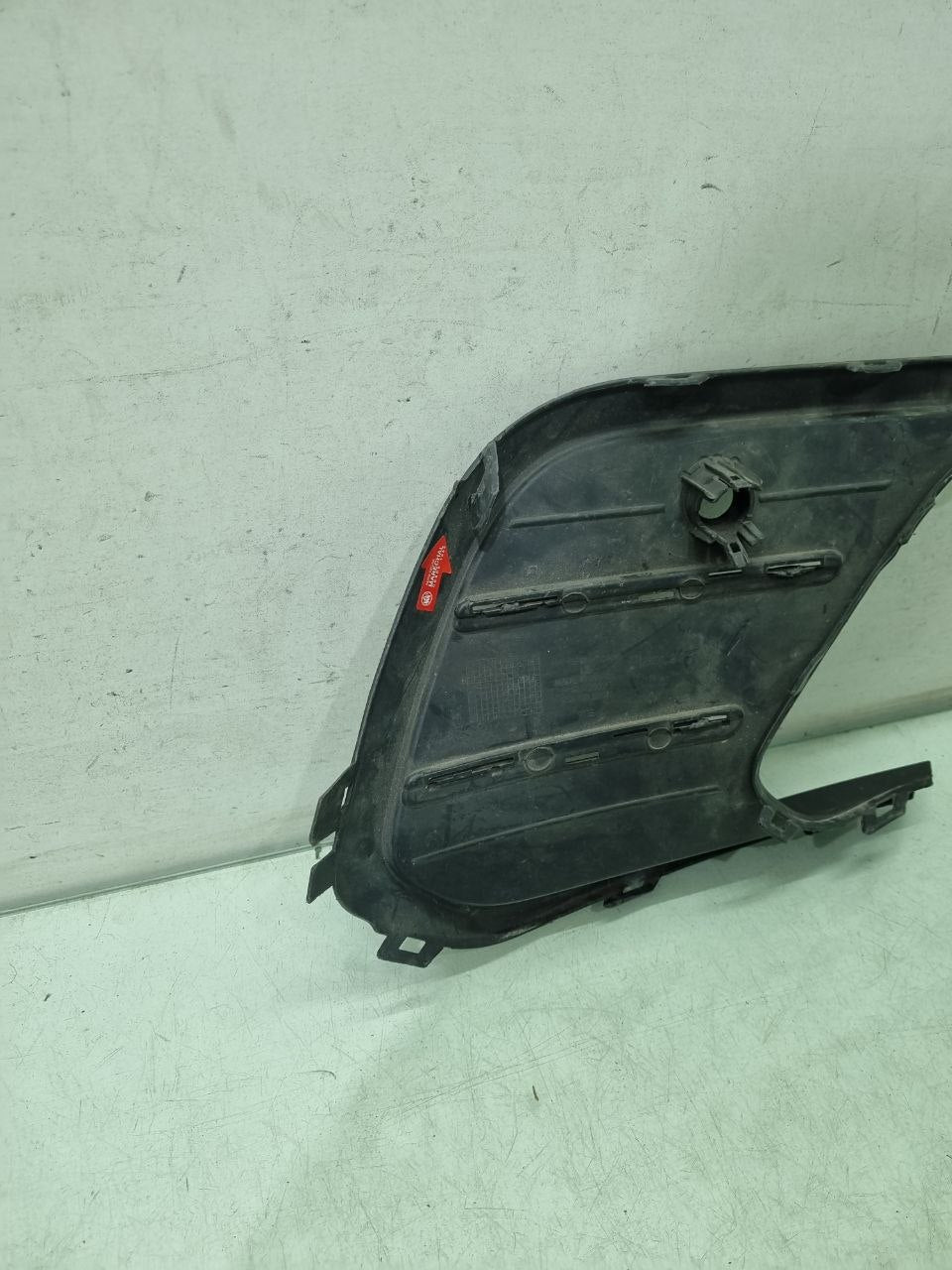 Moldura Grade Dianteira Esquerda Volkswagen Polo 2024/2025 Usado