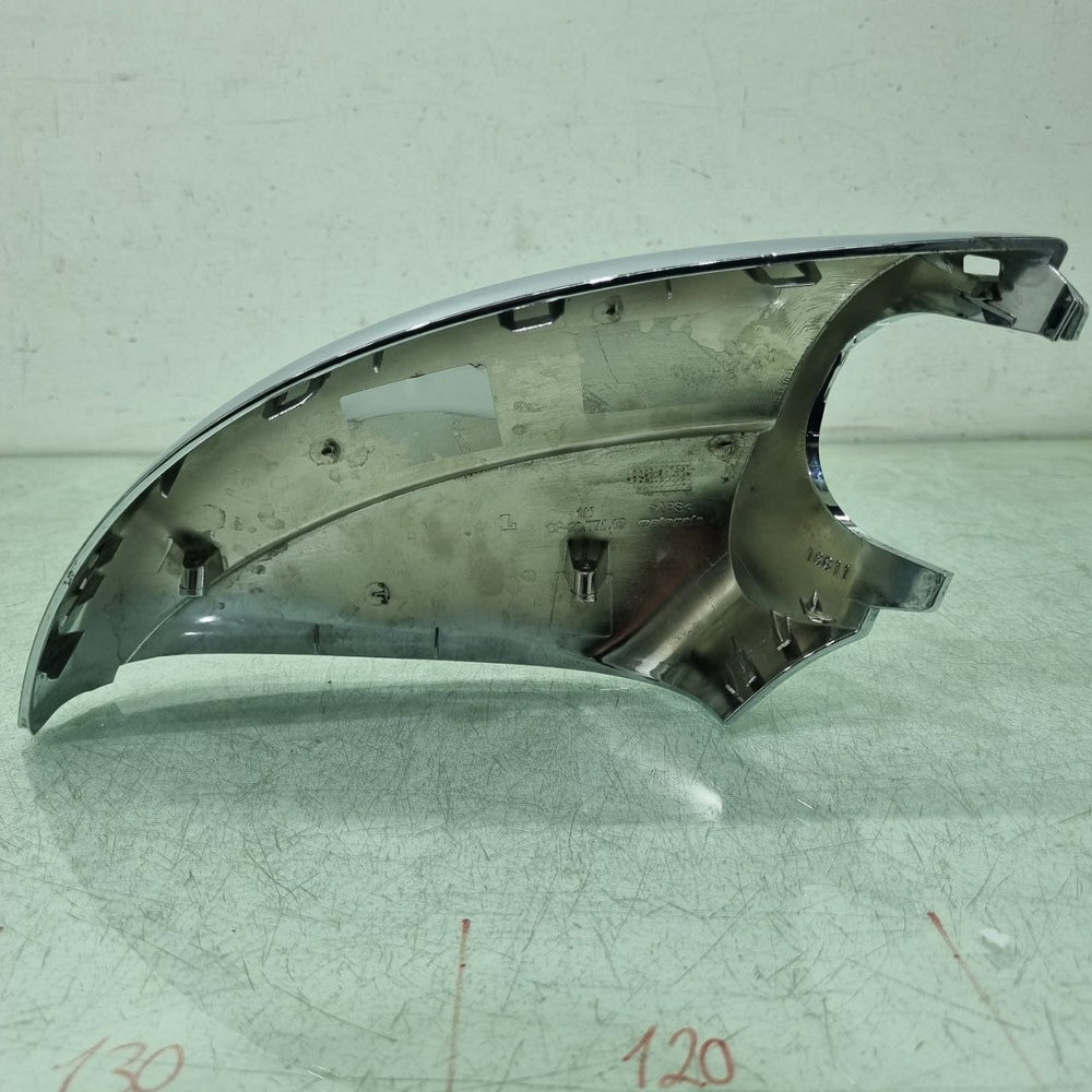 Capa Retrovisor Esq VW Amarok 2010/2022 Usada