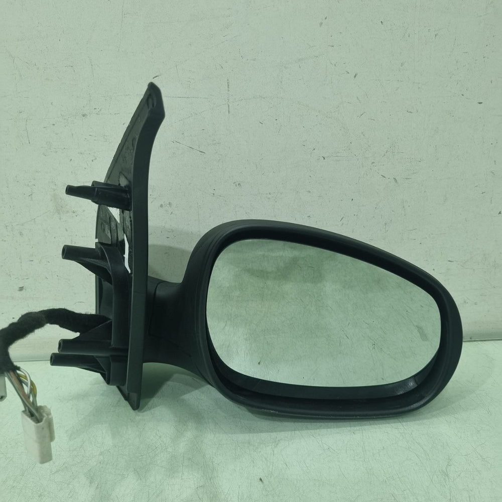 Retrovisor Esq Fiat Moby 2016/2025 Usado