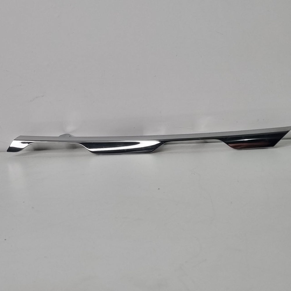 Friso Inferior Grade Dianteira Renault Duster 2024 Novo