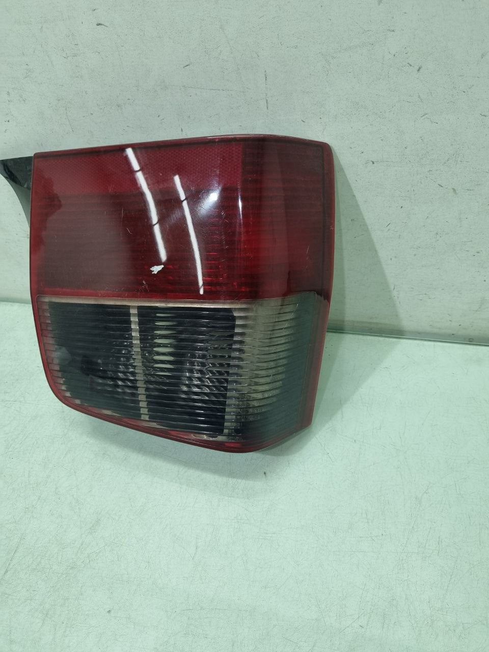 Lanterna Traseira Esquerda Fiat Uno 2007/2012 Fumê Usado
