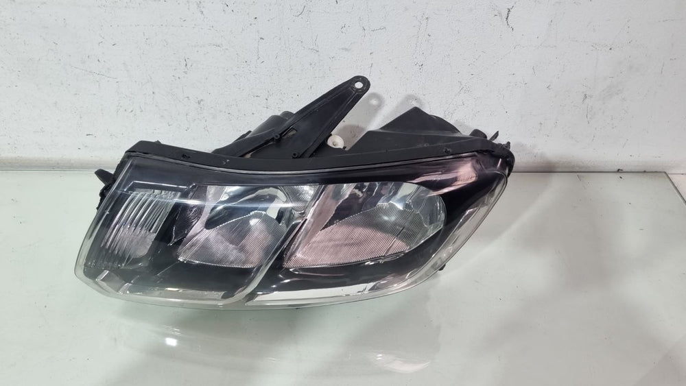 Farol Diant Esq Dacia Sandero 2015/2019 Usado
