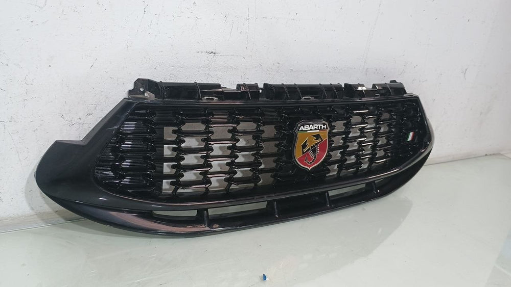 Grade Diant Abarth Fiat Fastback 2022/2024 Usada