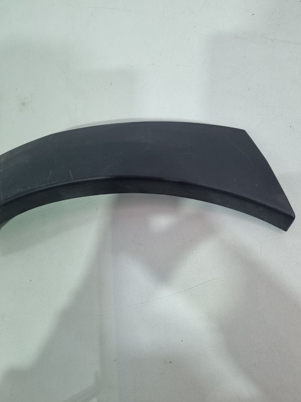 Moldura Parachoque Tras Dir Volkswagen Saveiro G5 G6 2010/2014
