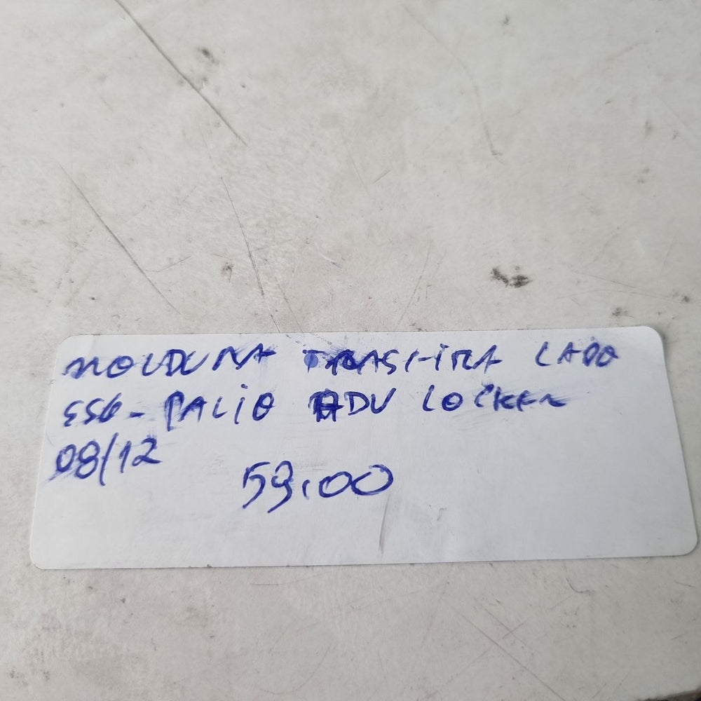 Moldura Transetra Lat Esq Fiat Palio 2008/2012