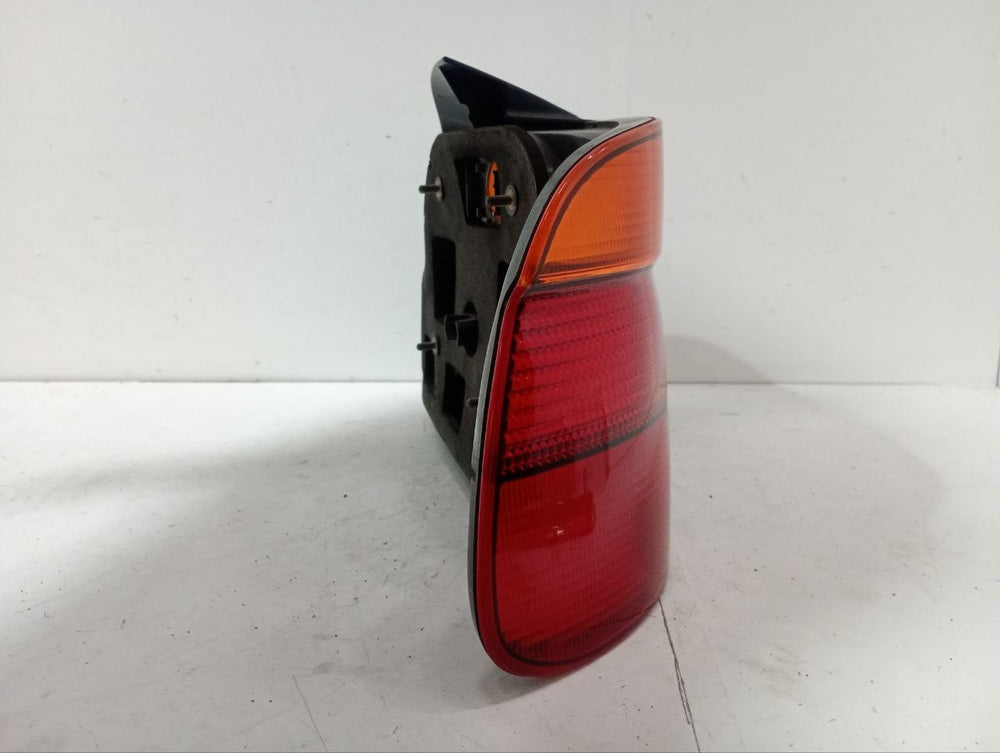 Lanterna traseira esq bmw serie 5 1996 a 2002