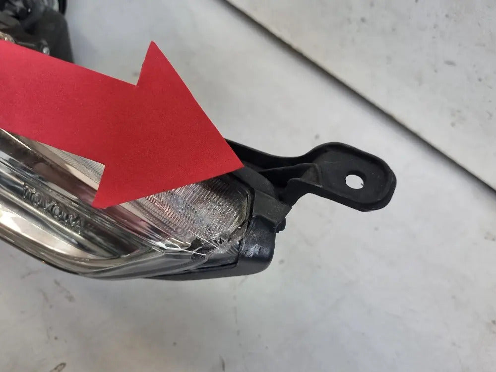 Farol Esquerdo Com Led Toyota Yaris 2020/2023 Recuperado Ori