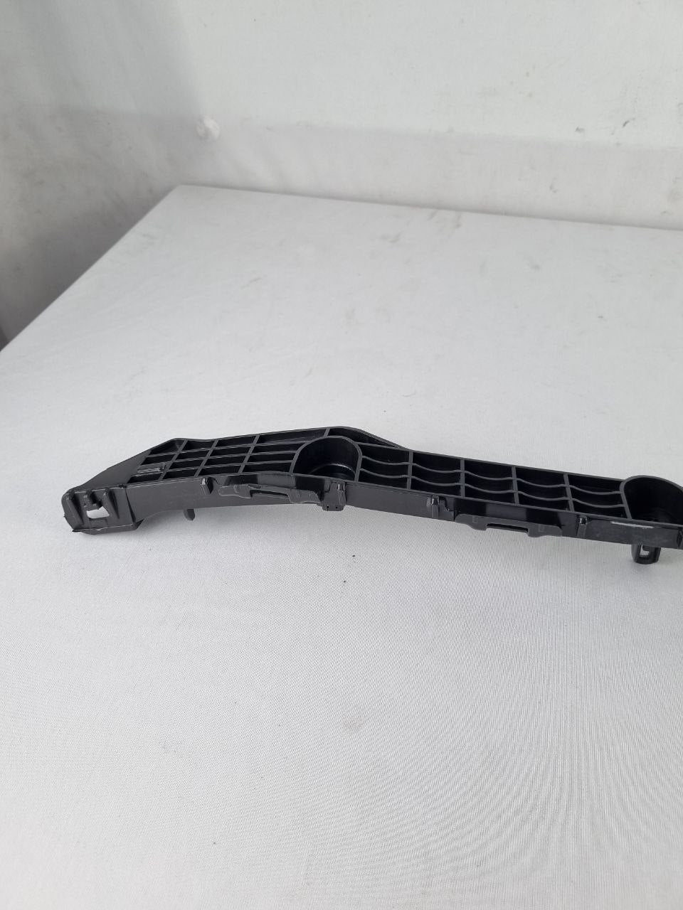 Suporte Guia Parachoque Tras Toyota Corolla 2014/2019