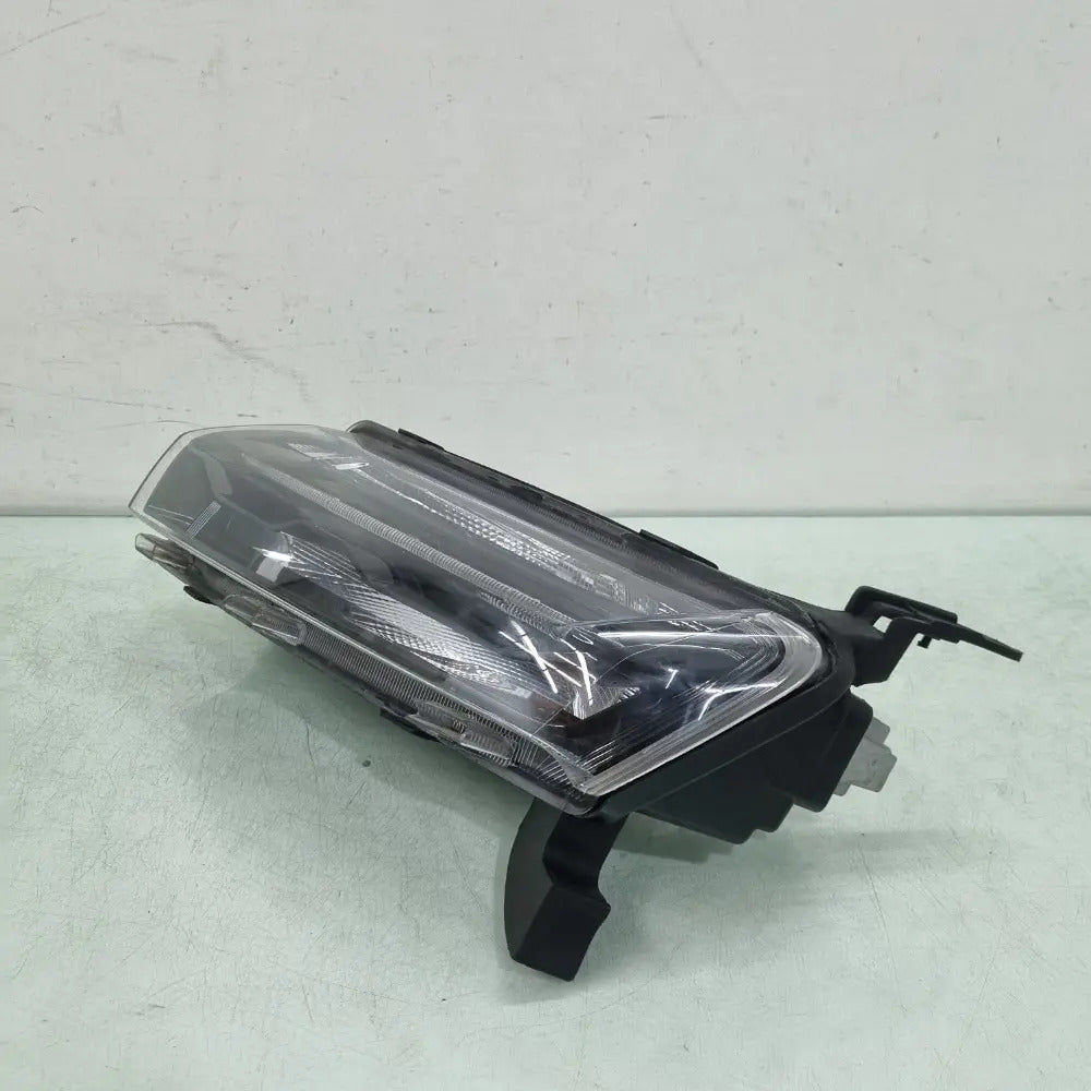 Farol Esquerdo Superior Renault Kwid 2022/2025 Recuperado.