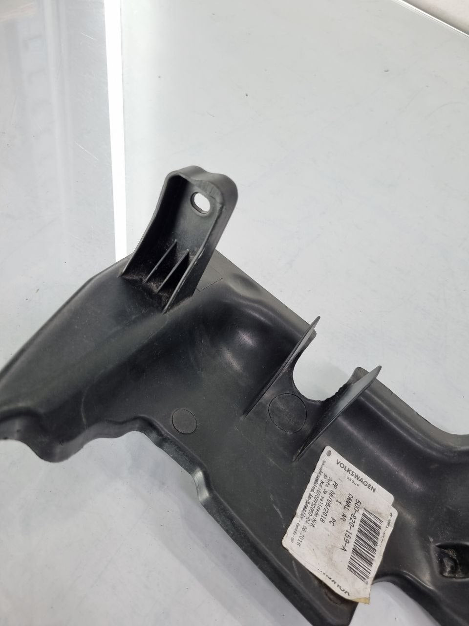 Defletor de Ar Lateral do Radiador Esq Volkswagen Gol Saveiro Voyage G5/G6/G7 2008/2016