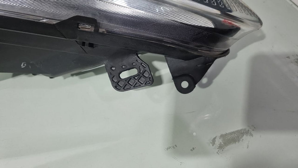 Farol Diant Esq Ford New Fiesta 2013/2019 Usado