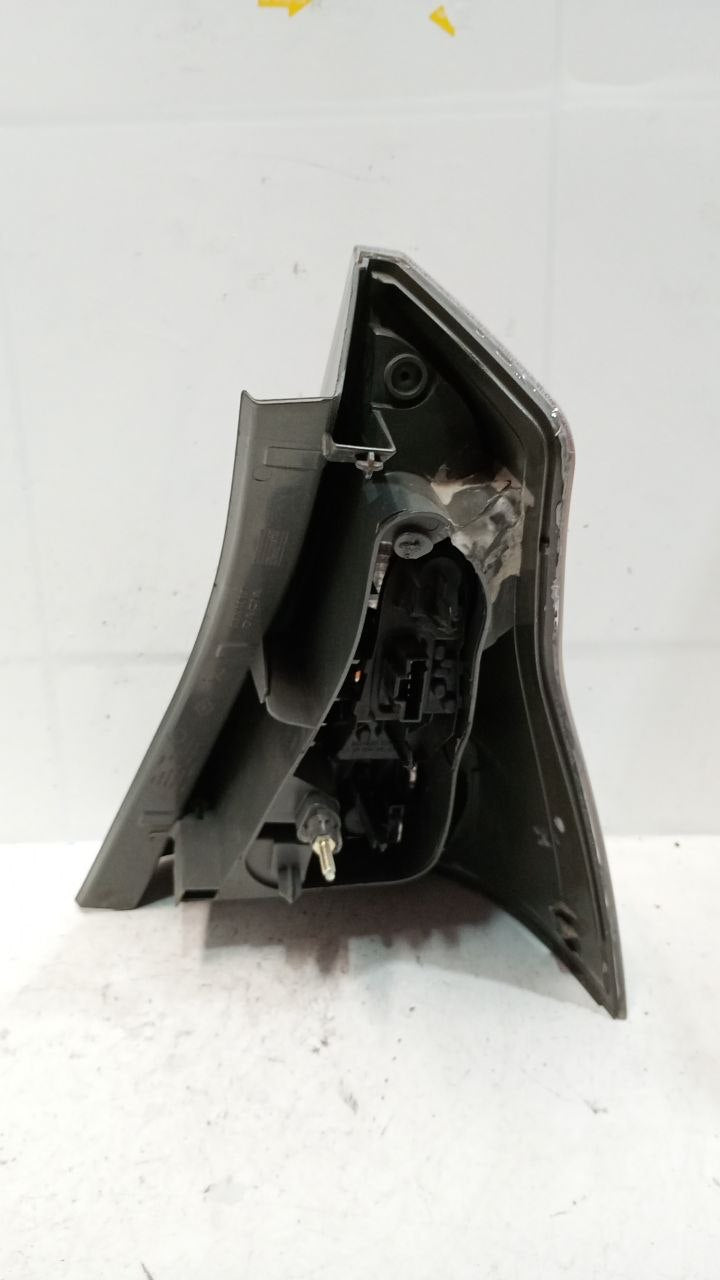 Lanterna Tras Esq Renault Sandero Stepway 2011/2014