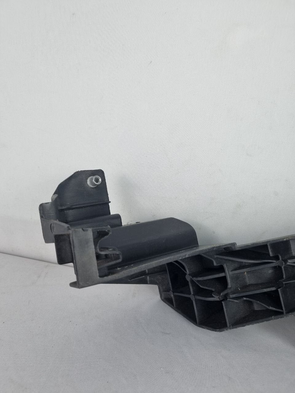 Suporte Parachoque Diant Esq Honda i30 2013/2016