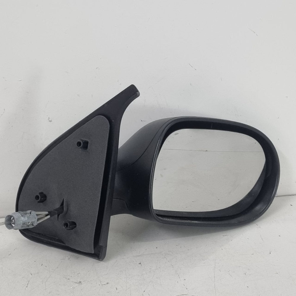 Retrovisor Esq Fiat Palio / Strada 2011/