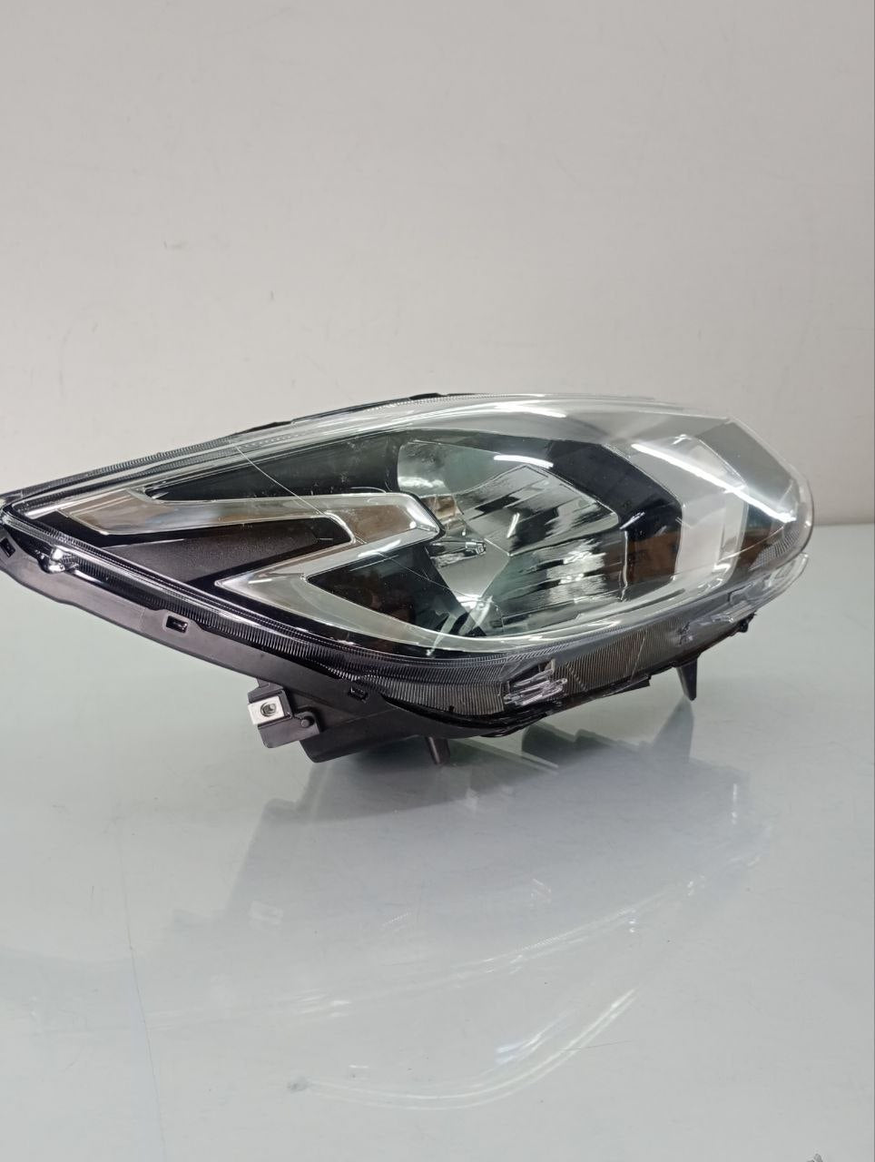 Farol Dianteiro Direito Chevrolet Onix 2023/2025 Novo