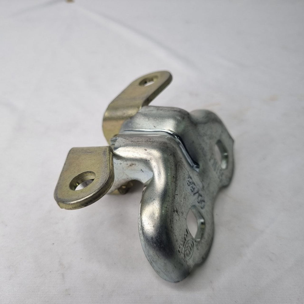 Dobradiça Inferior Porta Traseira Direita Chevrolet Cobalt 2012/2020 Usada