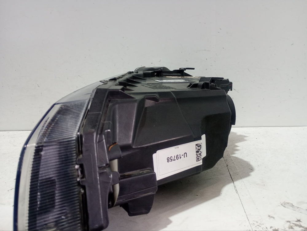 Farol lado direito polo 2017 a 2022