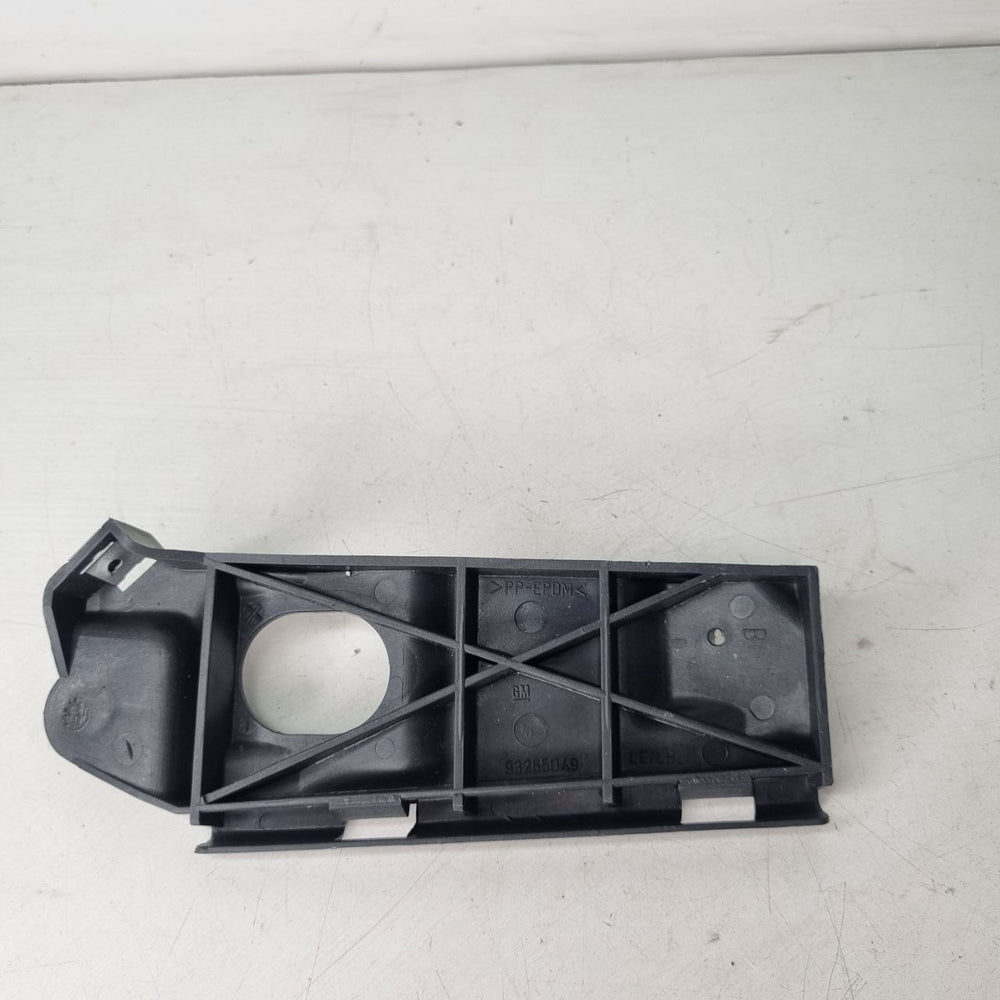 Guia Parachoque Diant Esq Chevrolet Montana 2003/2012