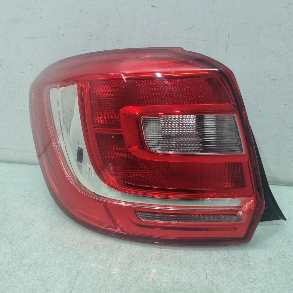 Lanterna traseira esq sandero 2015 a 2019