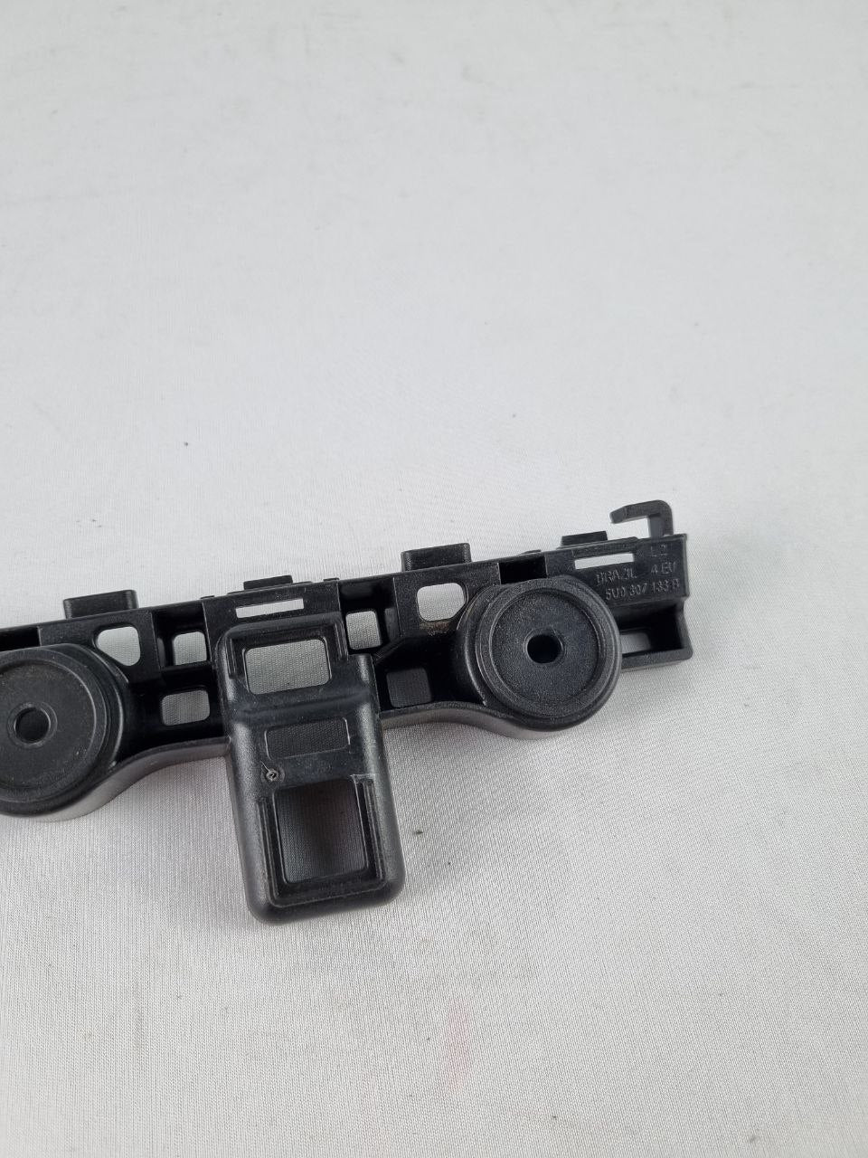Suporte Guia Para-choque Diant Esq Volkswagen Gol Saveiro Voyage 2013/2022