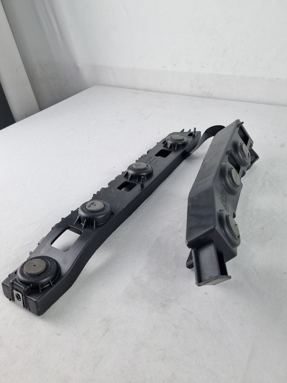Suporte Guia Para-choque Tras Esq/Dir Chevrolet Prisma 2013/2016