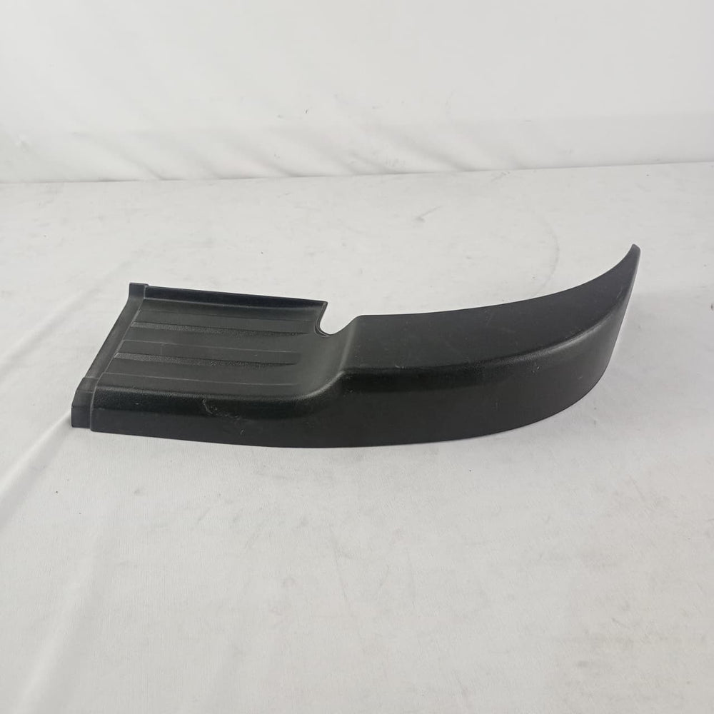 Pisante Parachoque Tras Dir Toyota Hilux 2016/2026