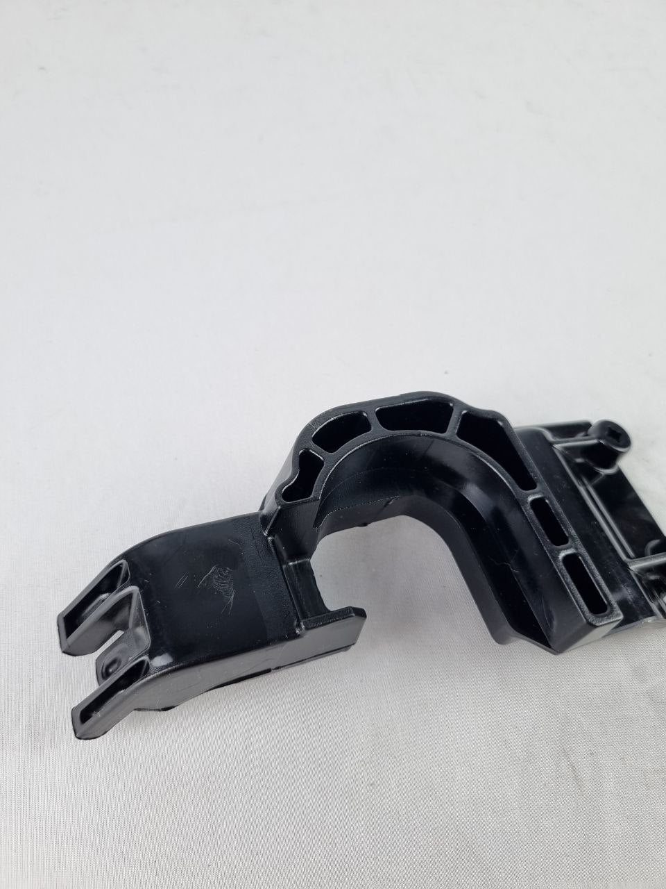 Suporte Tampa Tras Renault Sandero 2007/2016