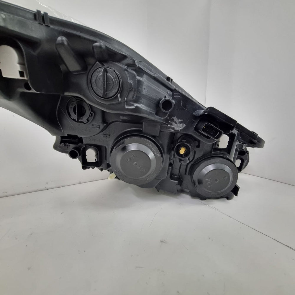 Farol Diant Esq Peugeot 208 2013/2016