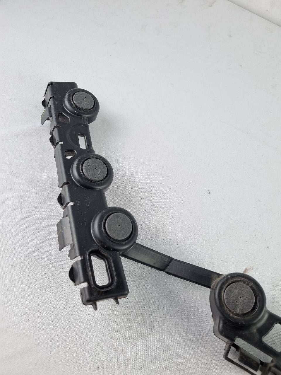 Suporte Para-choque Tras Dir Chevrolet Onix 2013/2019