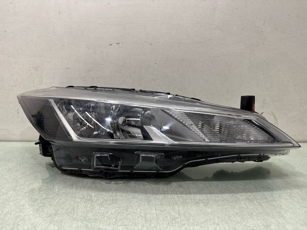 Farol Direito Sem Led Nissan Kicks 2022/2025 Original Recuperado