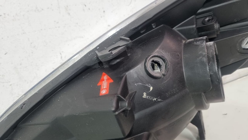 Farol Diant Esq Fiat Uno Vivace 2016/2019 Usado