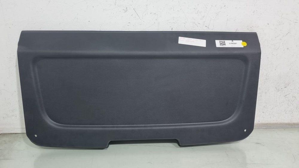 Tampão Porta Malas Fiat Punto 2011/2016