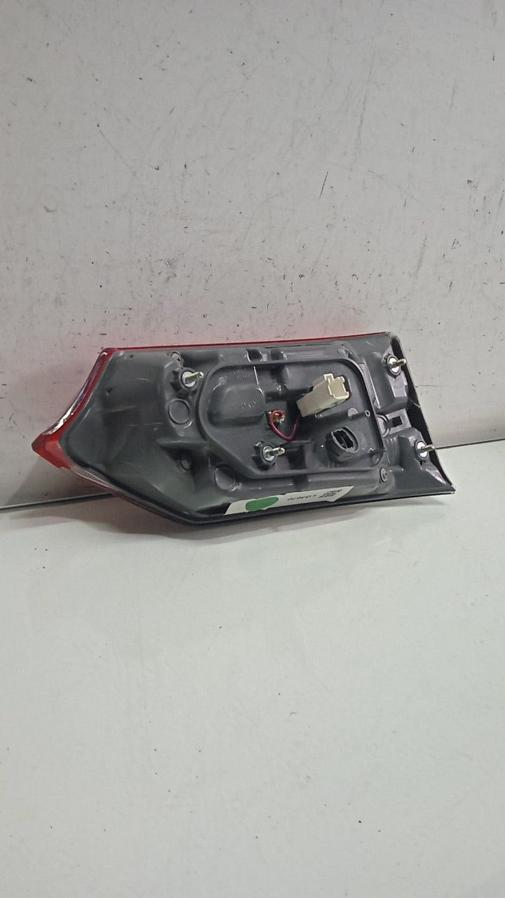 Lanterna Tampa Tras Dir Toyota Corolla Altis 2018/2019 -