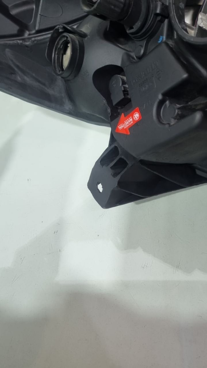 Farol Diant Esq Renault Sandero 2008/2011 Usado
