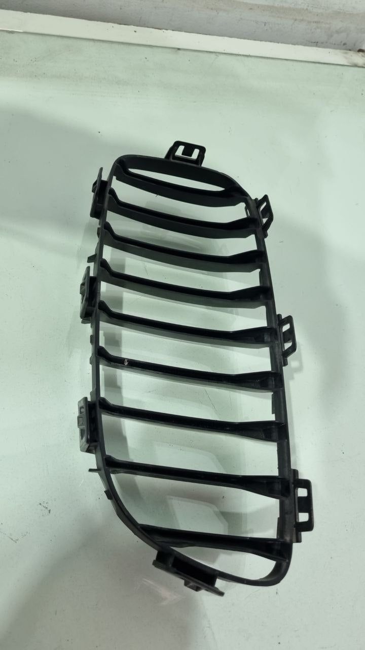 Grade Dianteira Dir BMW X1 2015/2019