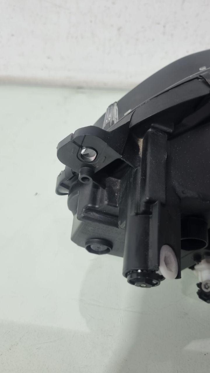 Farol Diant Esq Fiat Toro 2023/2024 Usado