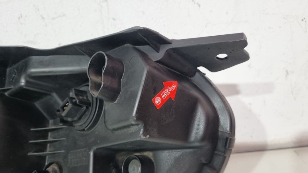 Farol Diant Esq Fiat Strada 2020/2023 Usado