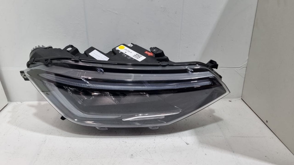 Farol Dianteiro Esquerdo Volkswagen Nivus 2020/2024 Usado