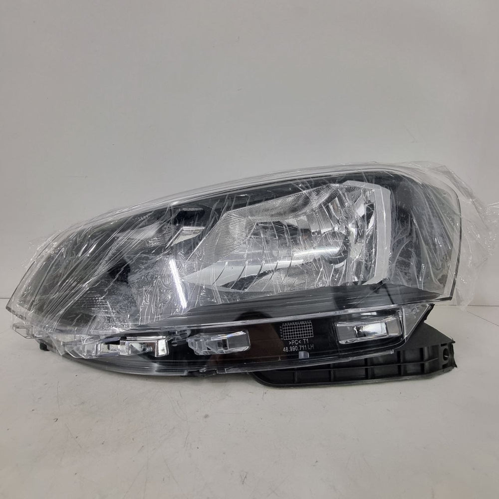 Farol Diant Esq Volkswagen Gol GVII 2016/