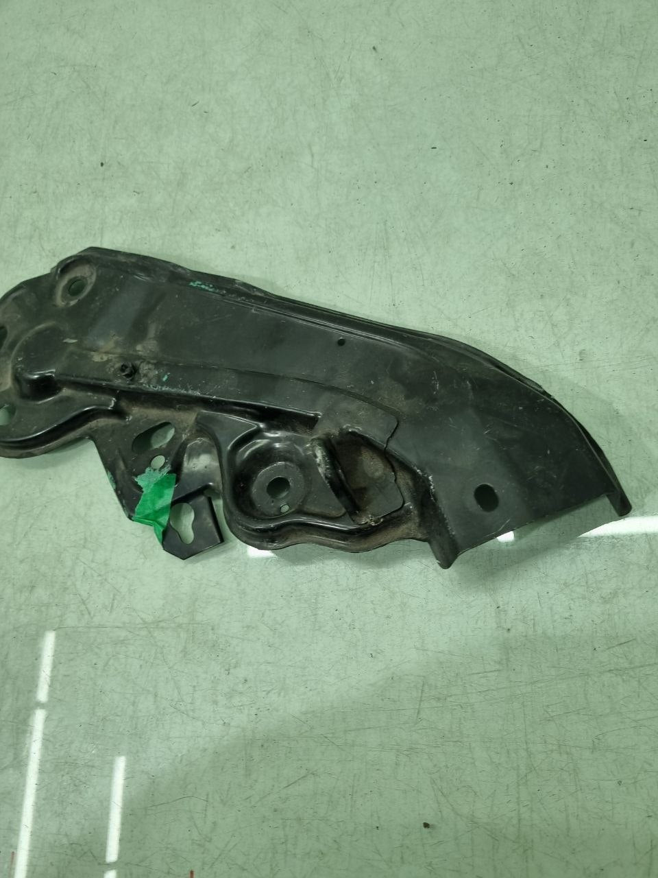 Guia farol direito vw Polo 2018/2022 usado