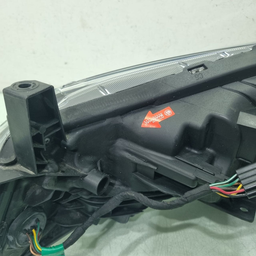 Farol Diant Dir Nissan Kicks 2021/2025 Usado
